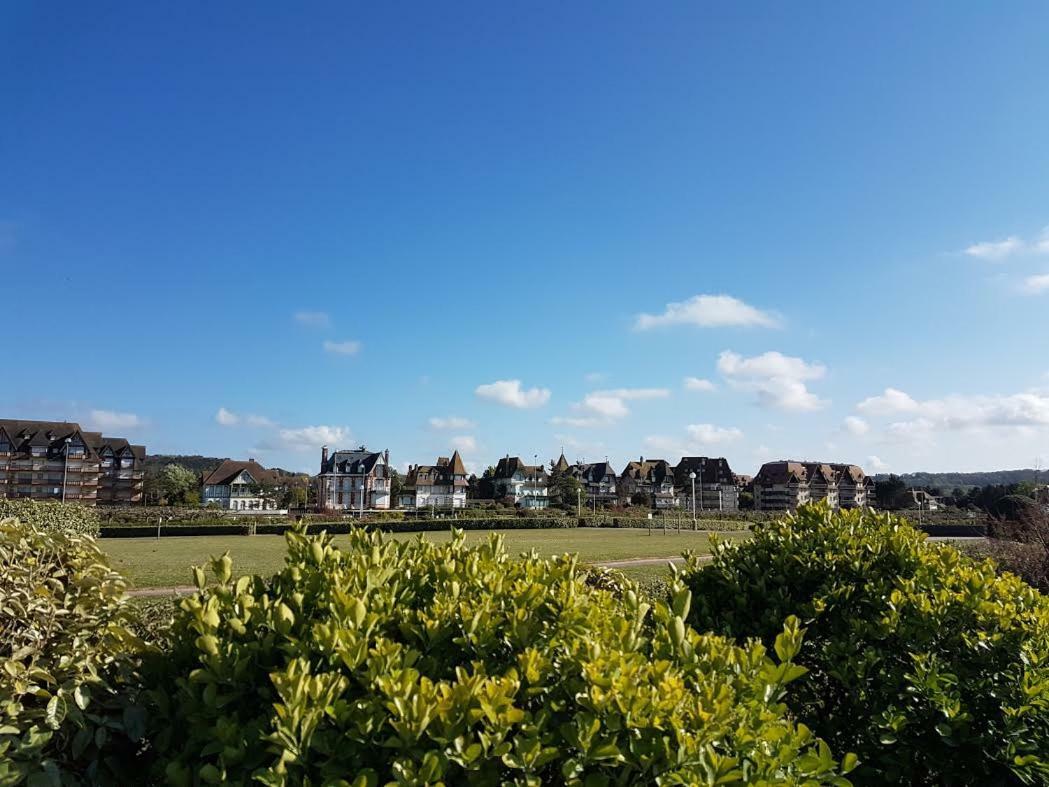 Appartement Residence Le Fairway Deauville Exterior foto